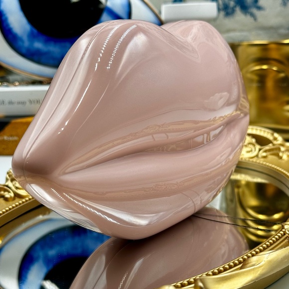 🆕 LULU GUINNESS 🧿 NWOT Iconic Lips Perspex Clutch - Blush Pink - Picture 3 of 16